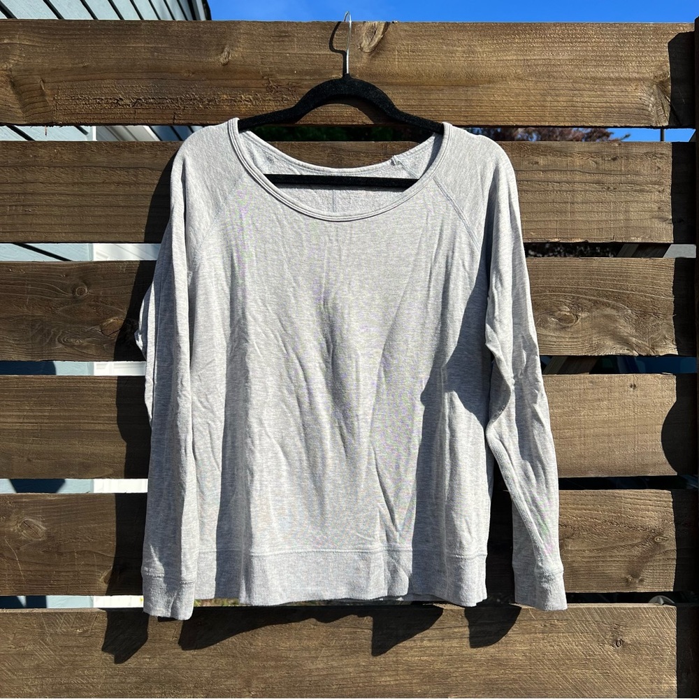 Beyond Yoga Super Soft Crewneck Sweatshirt in light gray